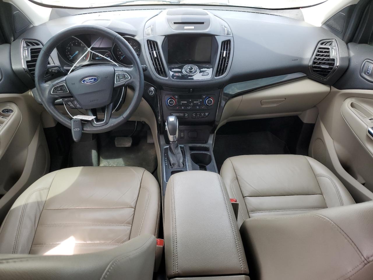 1FMCU9J9XJUA71831 FORD ESCAPE 2018