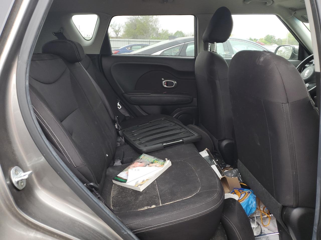 KNDJN2A26G7364023 2016 Kia Soul