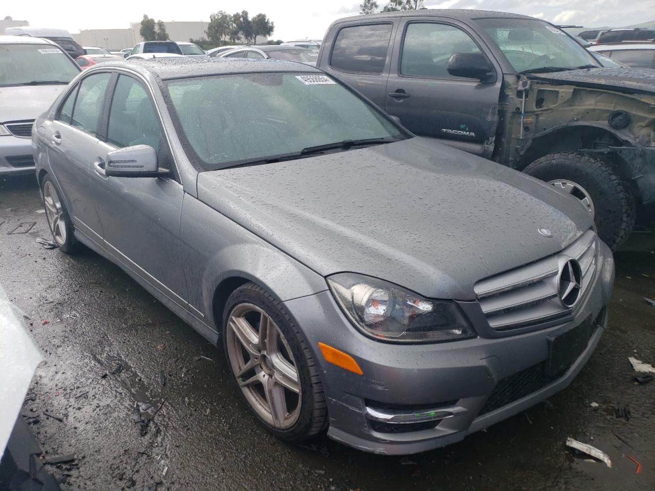 WDDGF4HB2DA856027 2013 Mercedes-Benz C 250