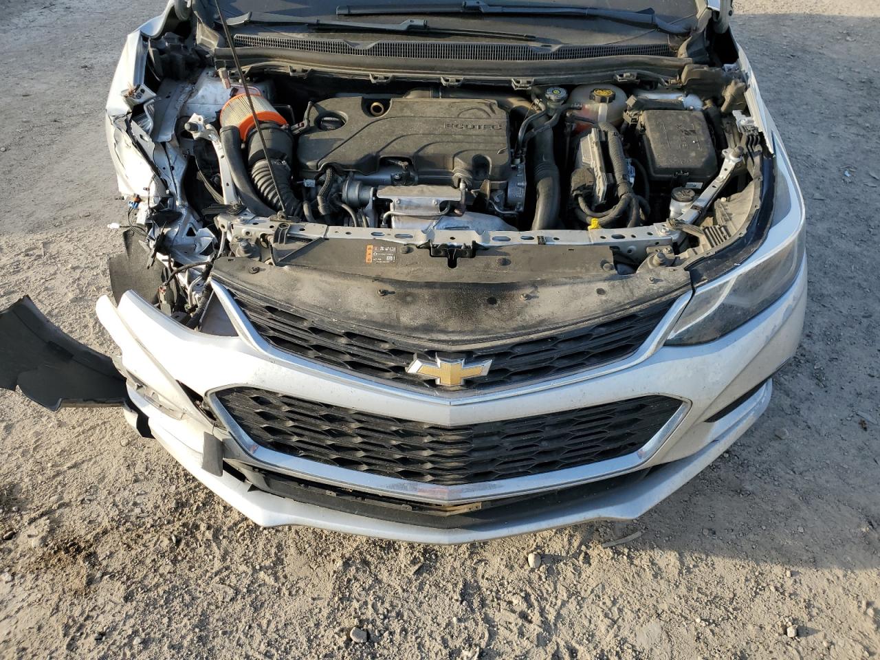 1G1BE5SM8J7184483 CHEVROLET CRUZE 2018