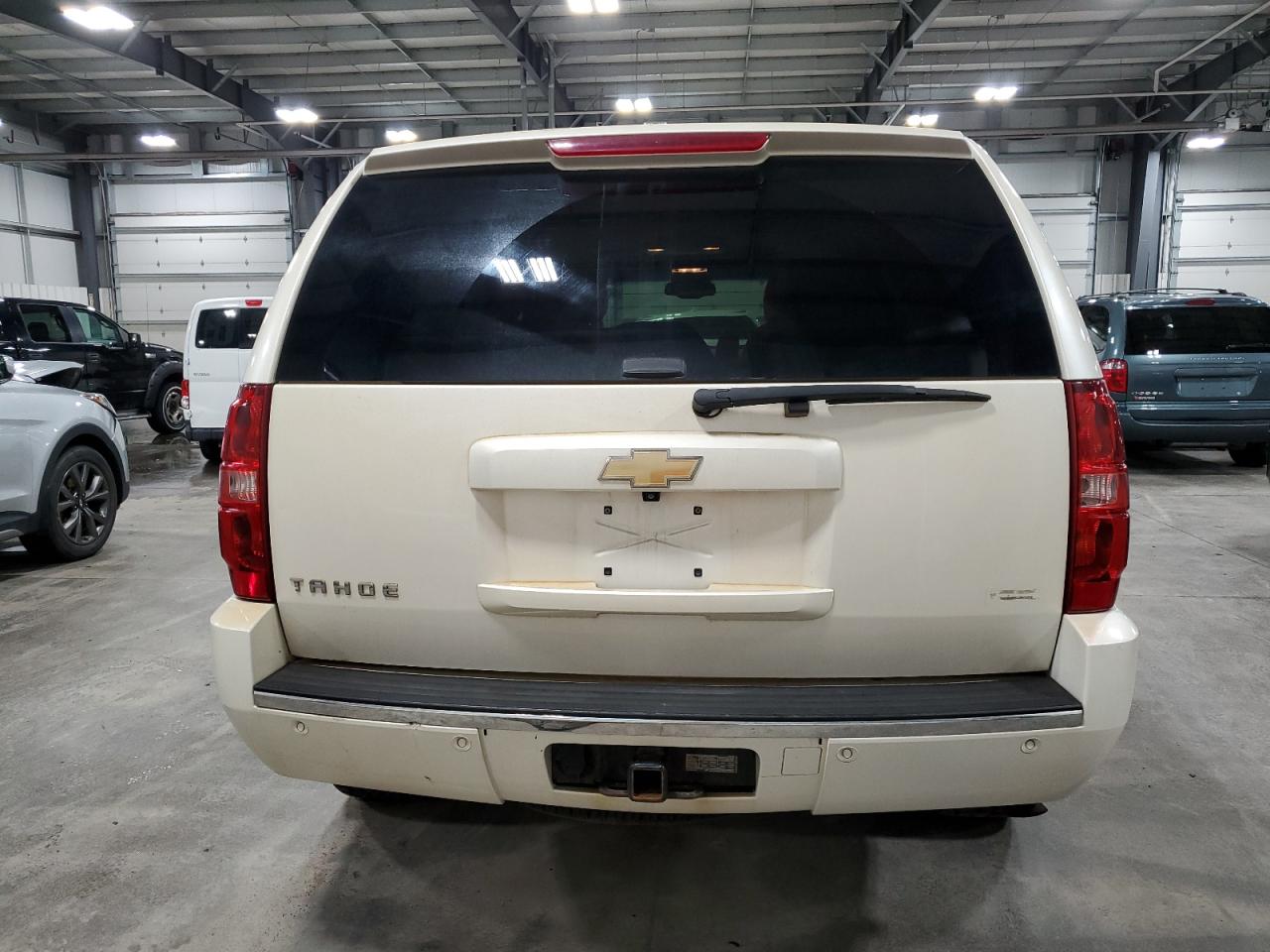 1GNUKCE03AR161436 2010 Chevrolet Tahoe K1500 Ltz