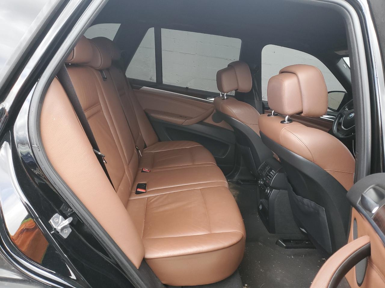 5UXZV8C58BL420135 2011 BMW X5 xDrive50I