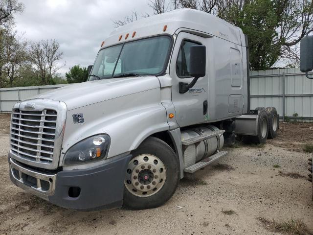 Lot #2478066752 2016 FREIGHTLINER CASCADIA 1 salvage car