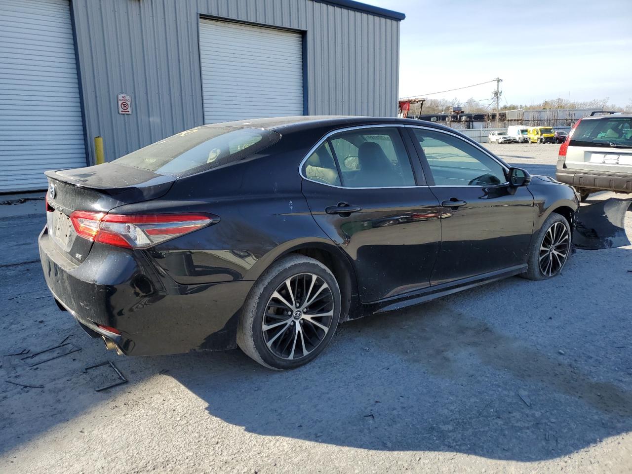 JTNB11HK1J3051049 TOYOTA CAMRY 2018