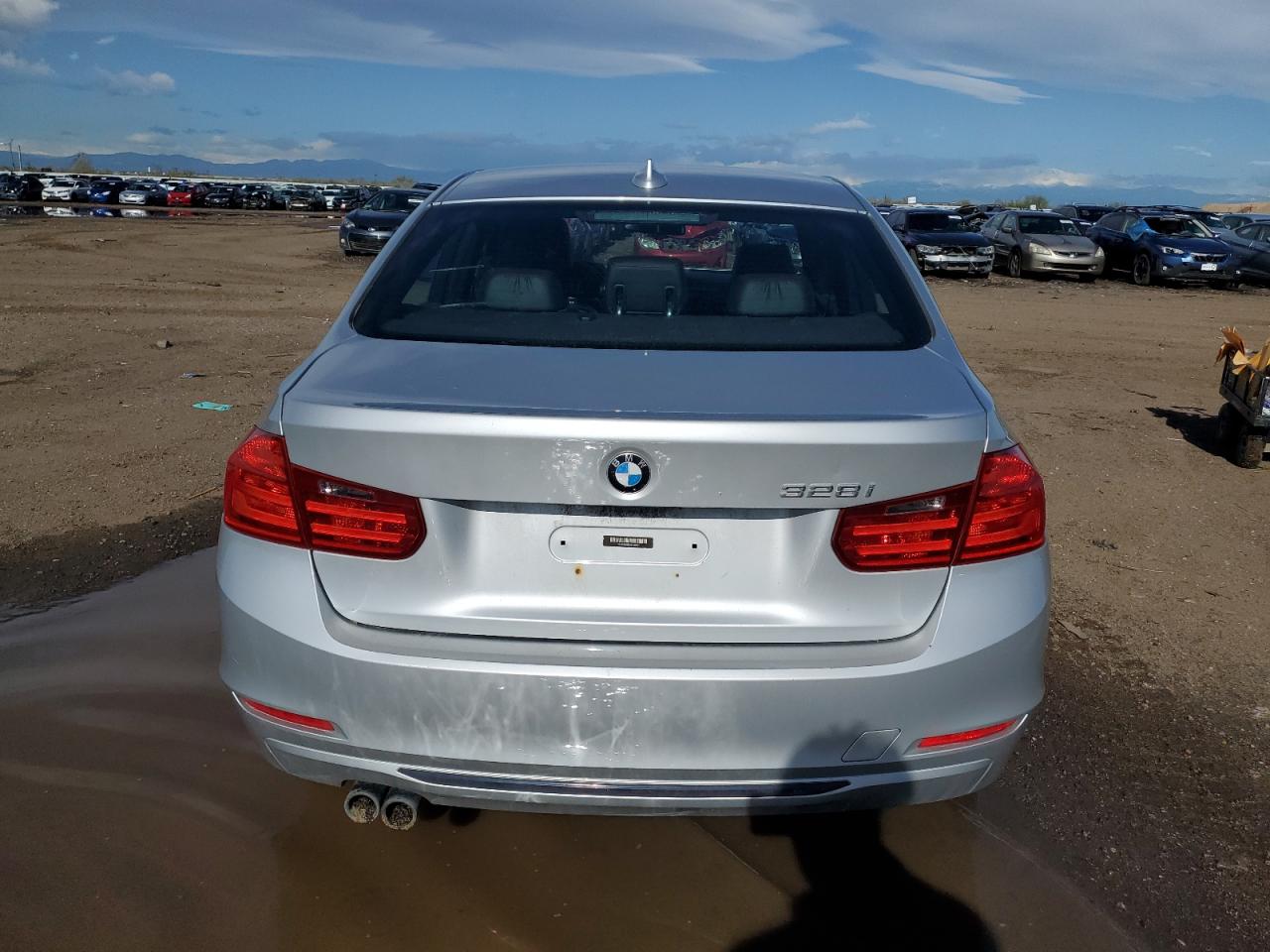 WBA3A5C52DF603997 2013 BMW 328 I