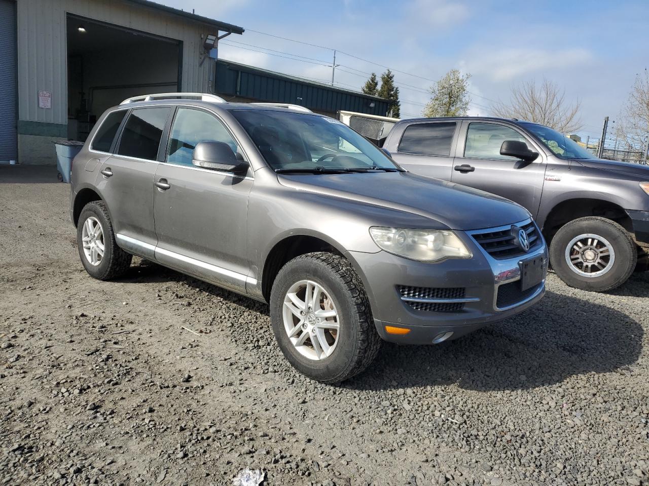 Lot #2918813177 2009 VOLKSWAGEN TOUAREG 2