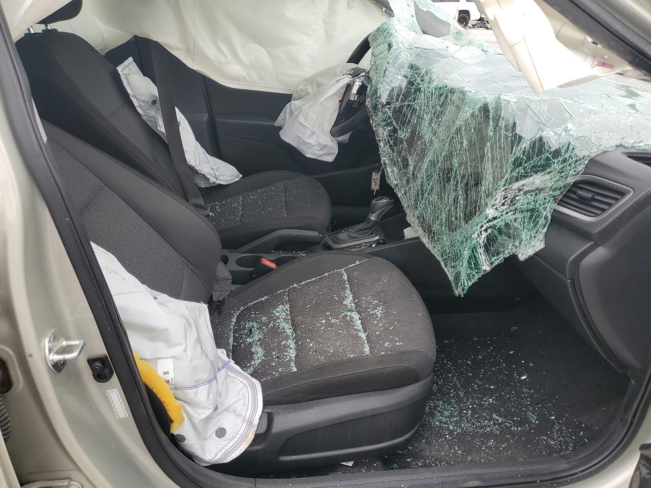 3KPC24A67LE109164 2020 Hyundai Accent Se