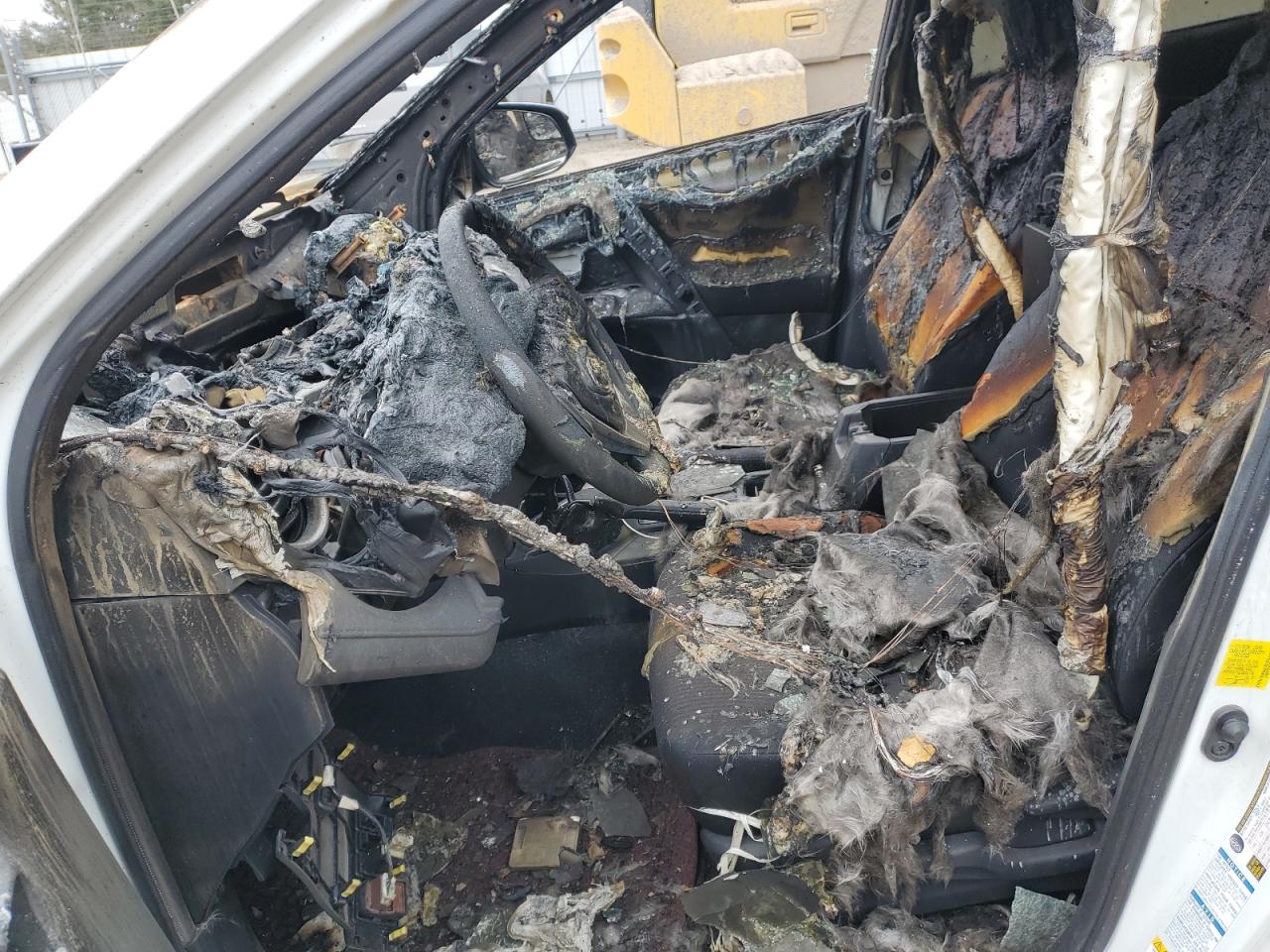 JTMBFREV3GJ093956 TOYOTA RAV4 2016