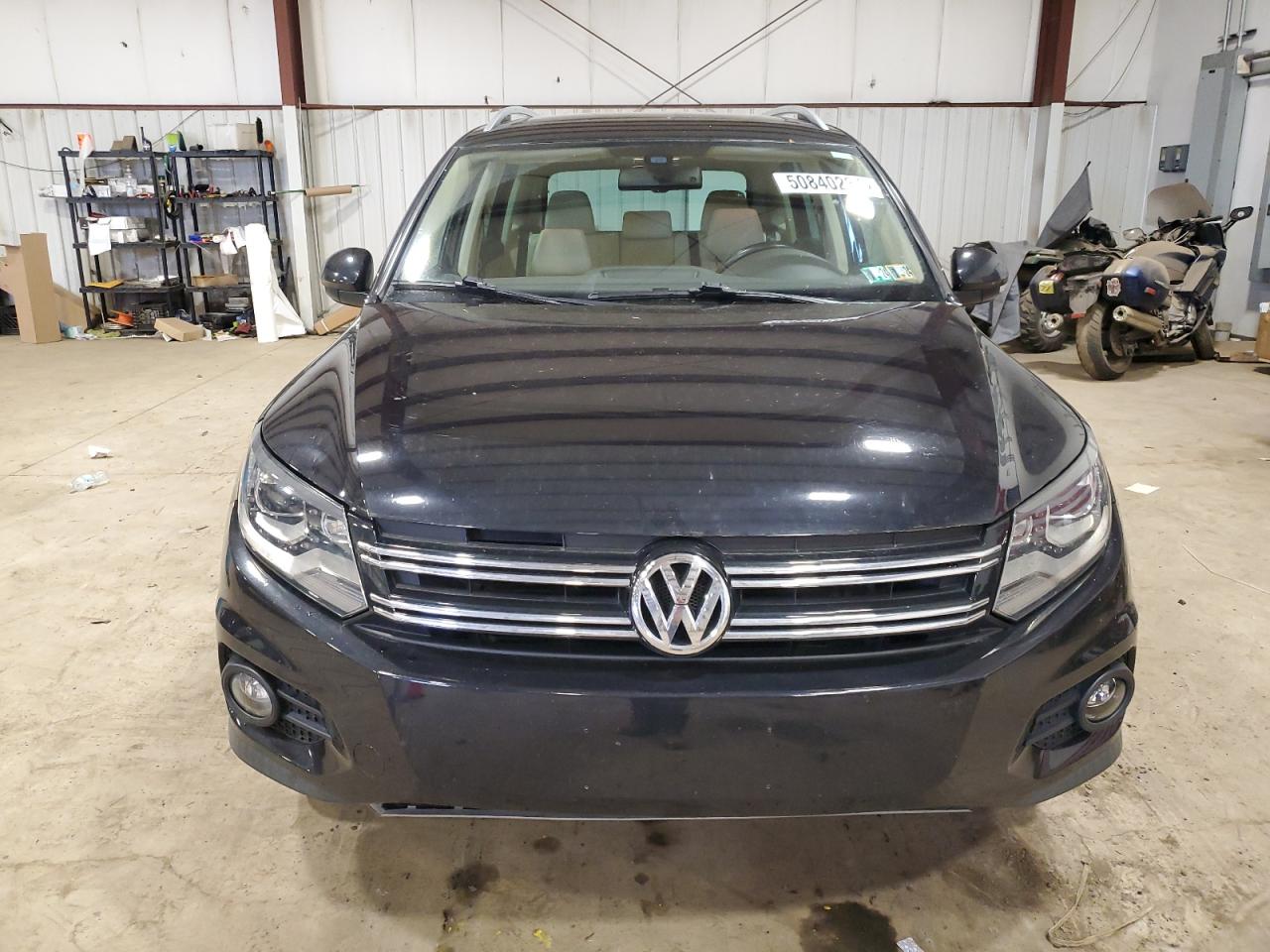 WVGBV7AX4GW553803 2016 Volkswagen Tiguan S