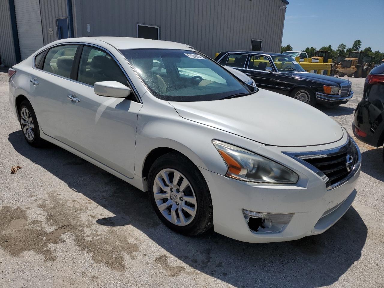 2014 Nissan Altima 2.5 vin: 1N4AL3AP0EN235443