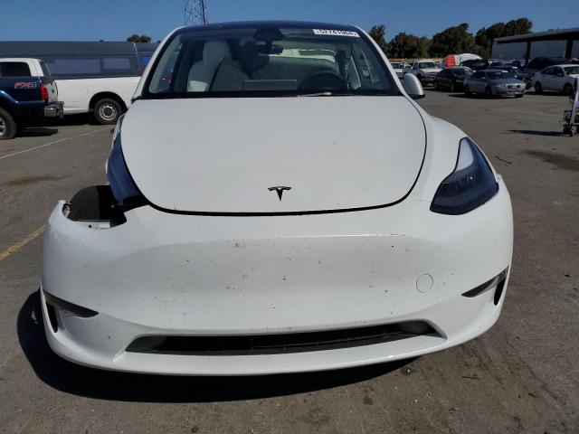 2024 Tesla Model Y VIN: 7SAYGDEE8RF983375 Lot: 52741964