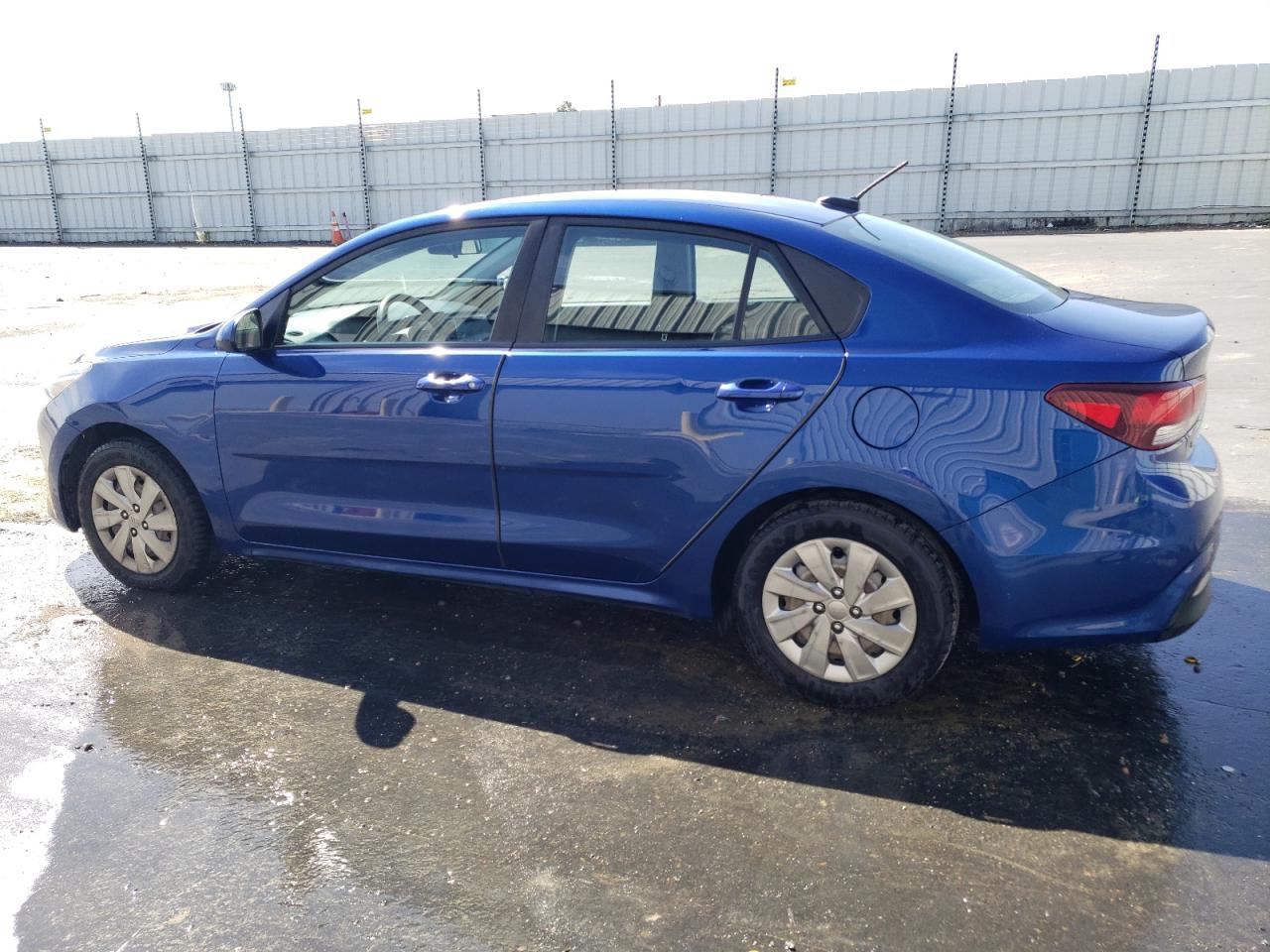 3KPA24AB7JE058427 2018 Kia Rio Lx