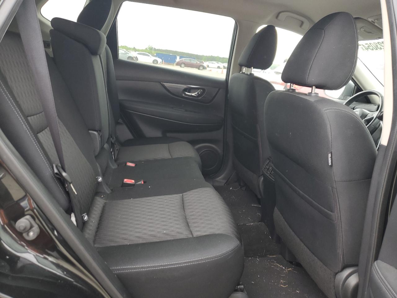 KNMAT2MV6HP525077 NISSAN ROGUE 2017