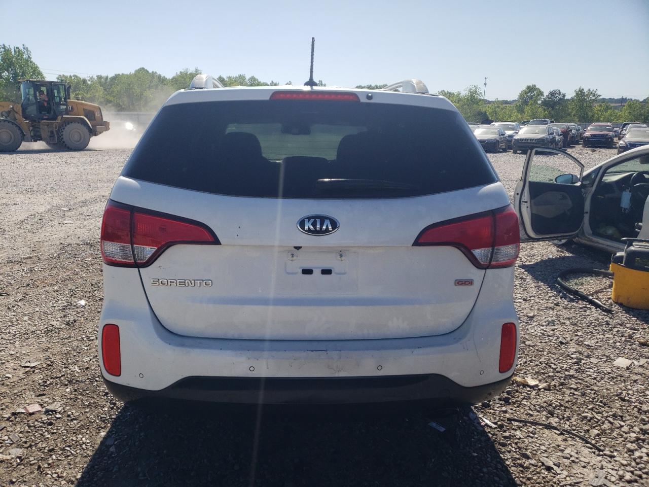 5XYKT4A7XFG579925 2015 Kia Sorento Lx