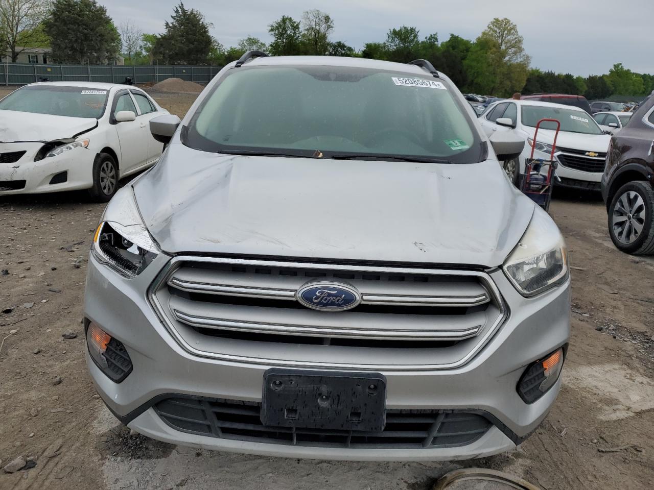 1FMCU9G96JUC41495 2018 Ford Escape Se