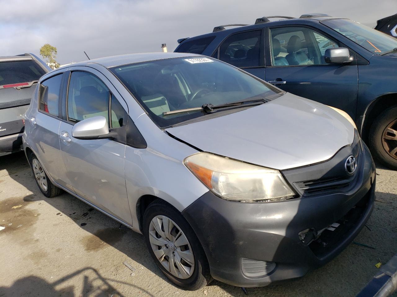 JTDKTUD36CD525539 2012 Toyota Yaris