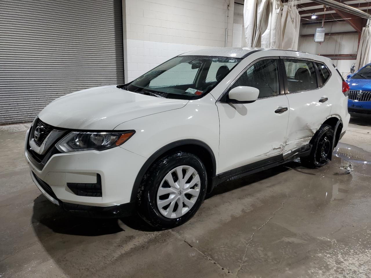 JN8AT2MV7HW018120 NISSAN ROGUE 2017