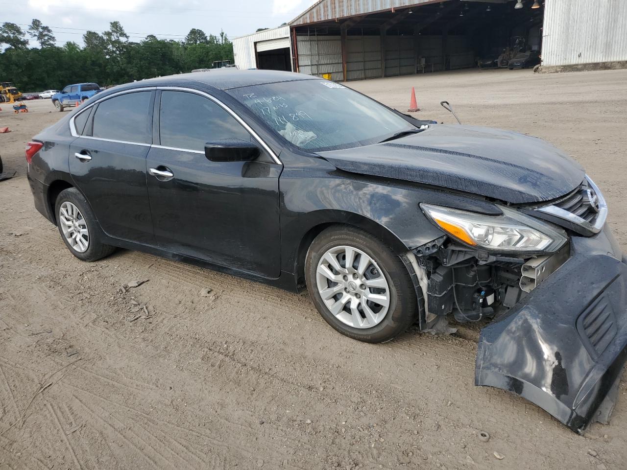 2017 Nissan Altima 2.5 vin: 1N4AL3AP0HC111849