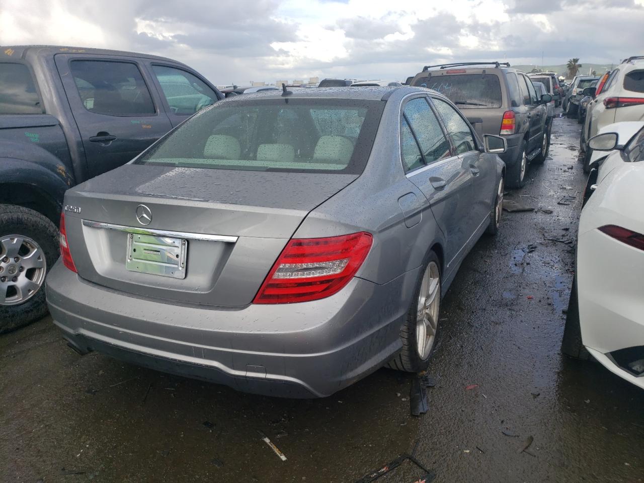 WDDGF4HB2DA856027 2013 Mercedes-Benz C 250