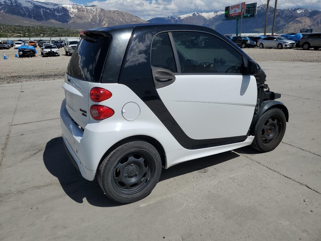 WMEEJ9AA1FK839006 2015 Smart Fortwo Electric Drive Passion