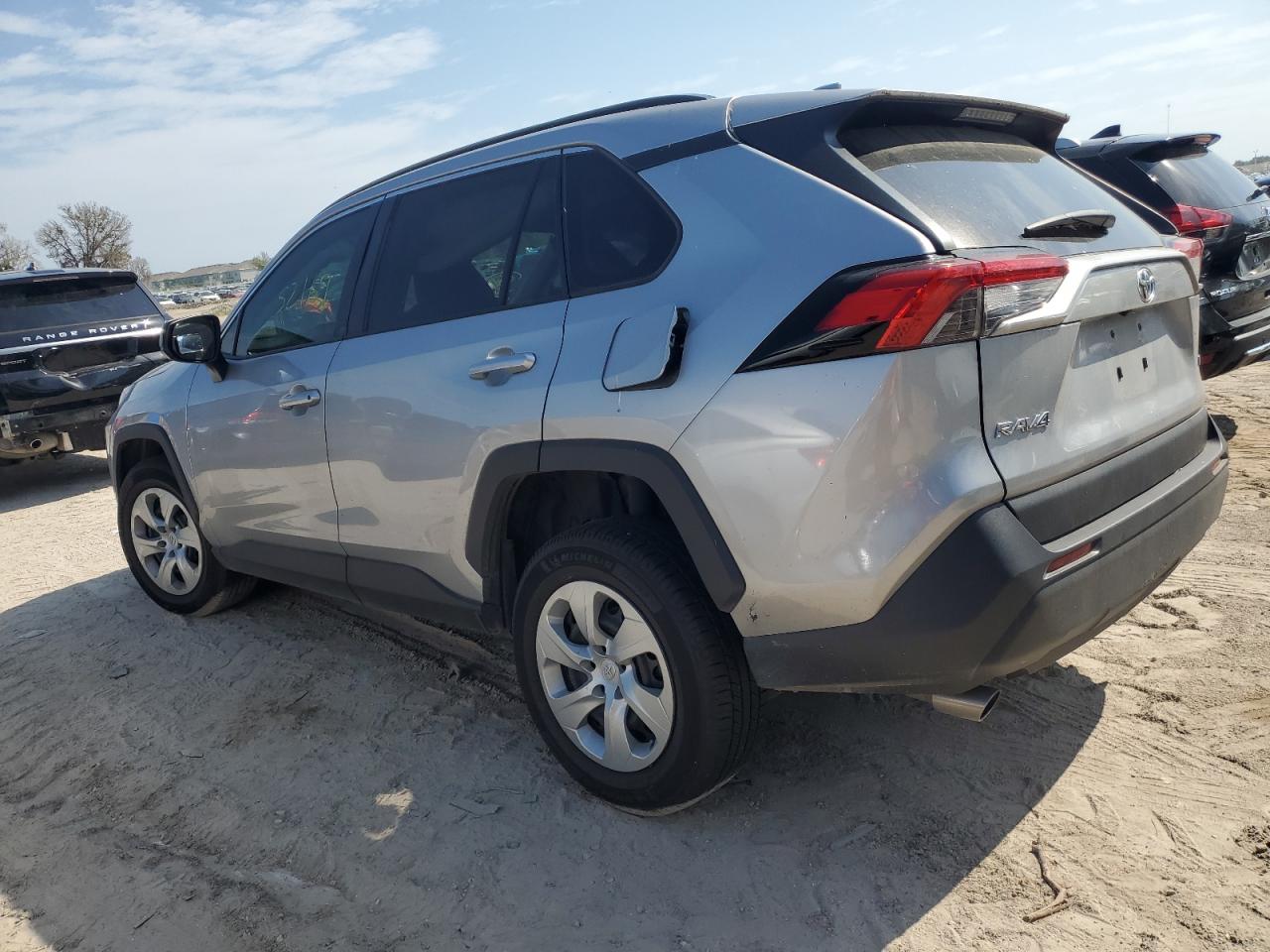 2T3H1RFV8KW043815 TOYOTA RAV4 2019