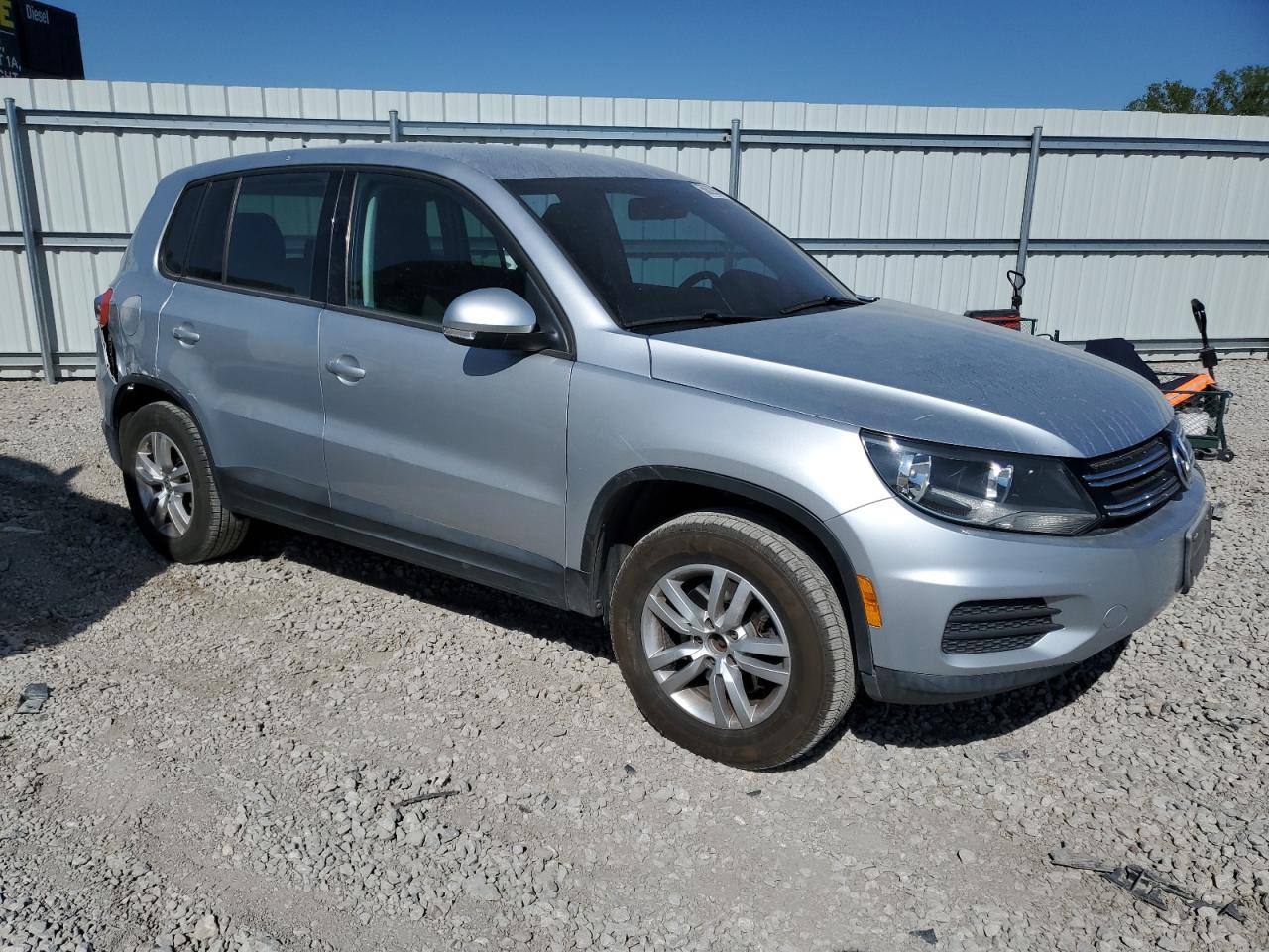 WVGAV7AX8CW521457 2012 Volkswagen Tiguan S