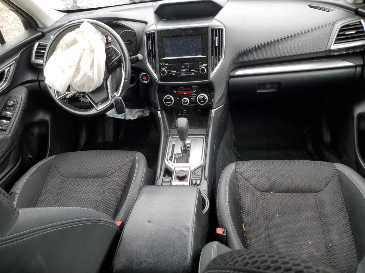 JF2SKAJC5LH425013 2020 Subaru Forester Premium