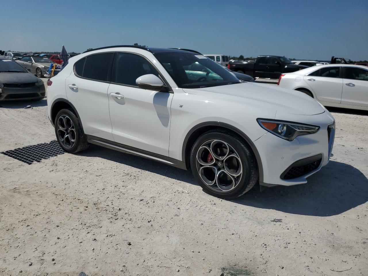 ZASPAKBN3N7D25487 2022 Alfa Romeo Stelvio Ti