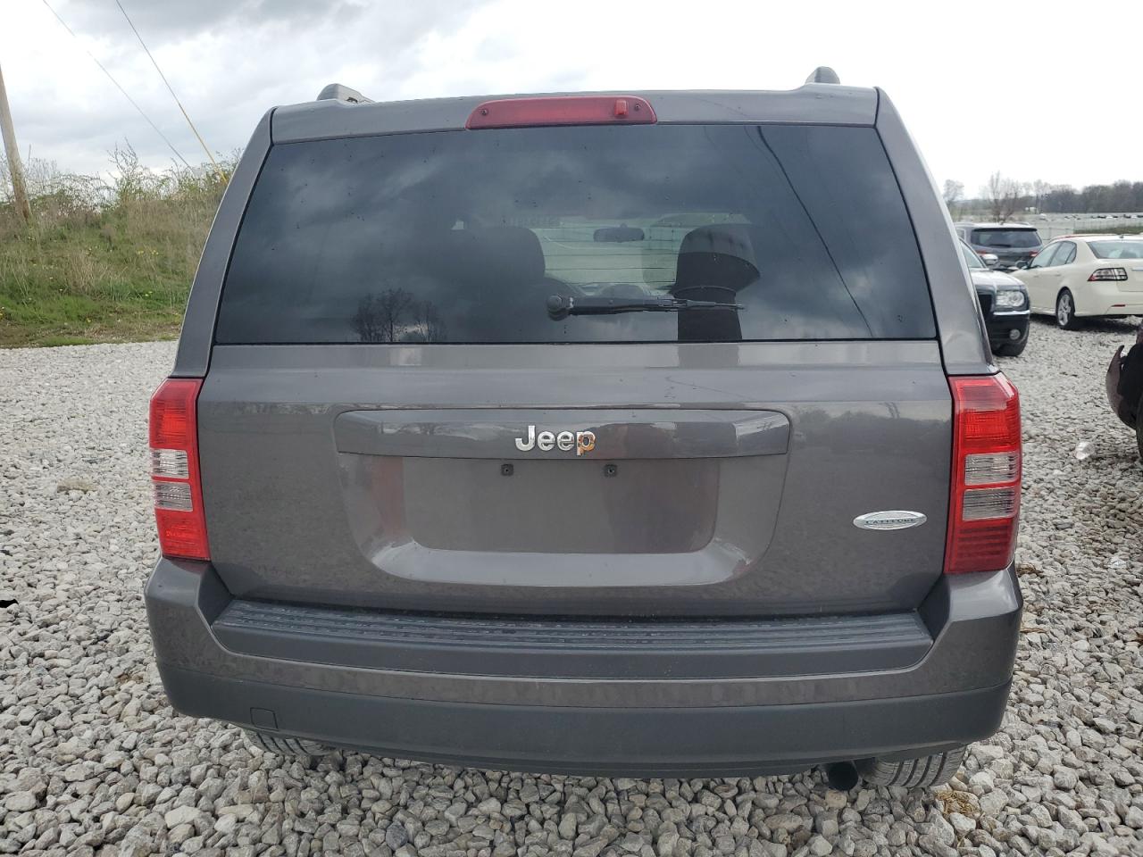 1C4NJPFB6ED912992 2014 Jeep Patriot Latitude