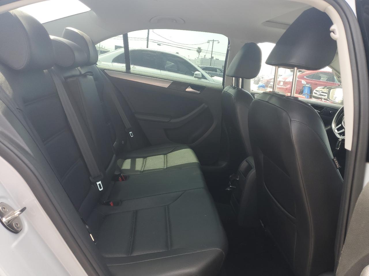 3VWDB7AJ2HM397387 2017 Volkswagen Jetta Se