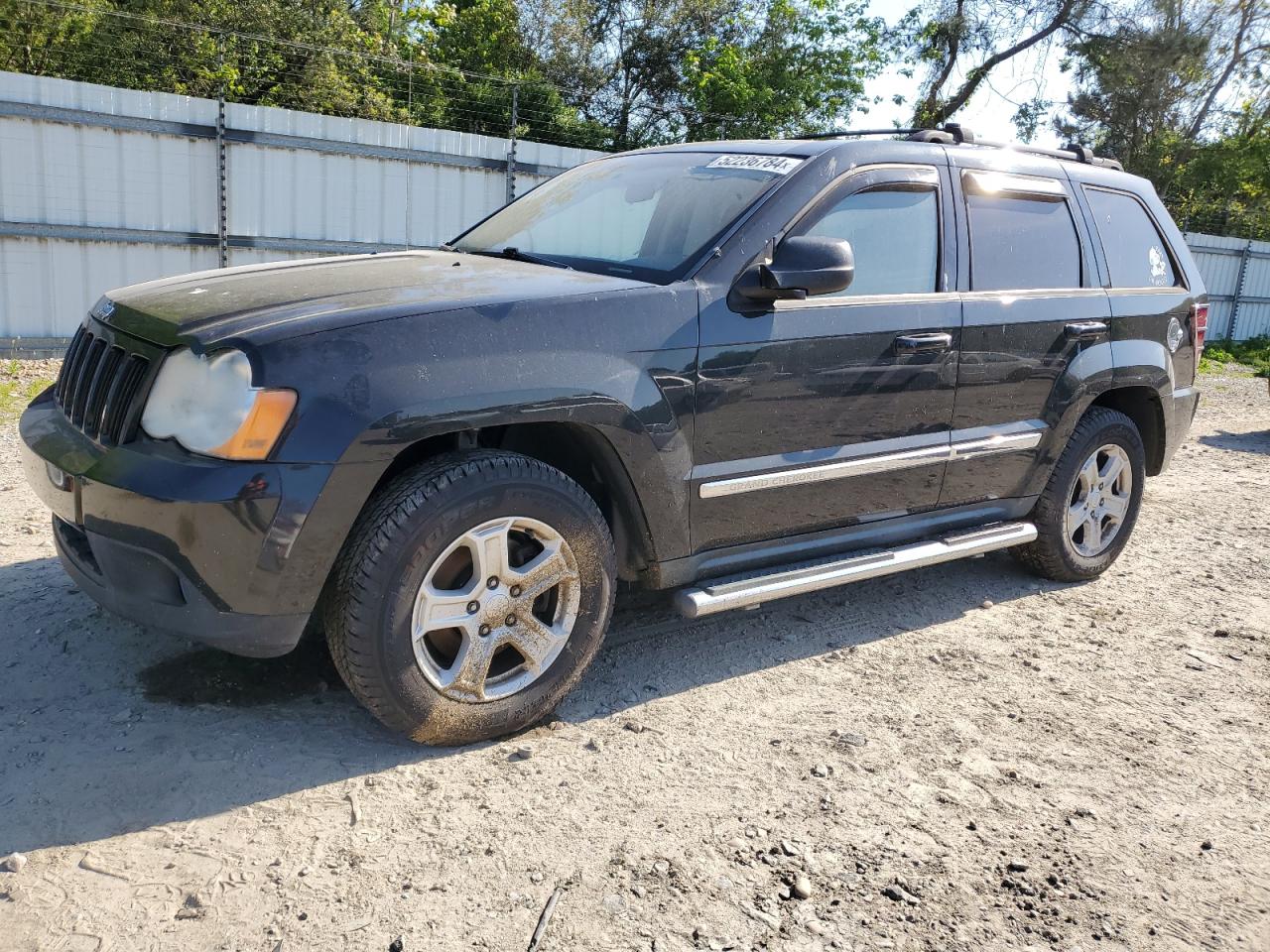 1J4PR4GK3AC129363 2010 Jeep Grand Cherokee Laredo