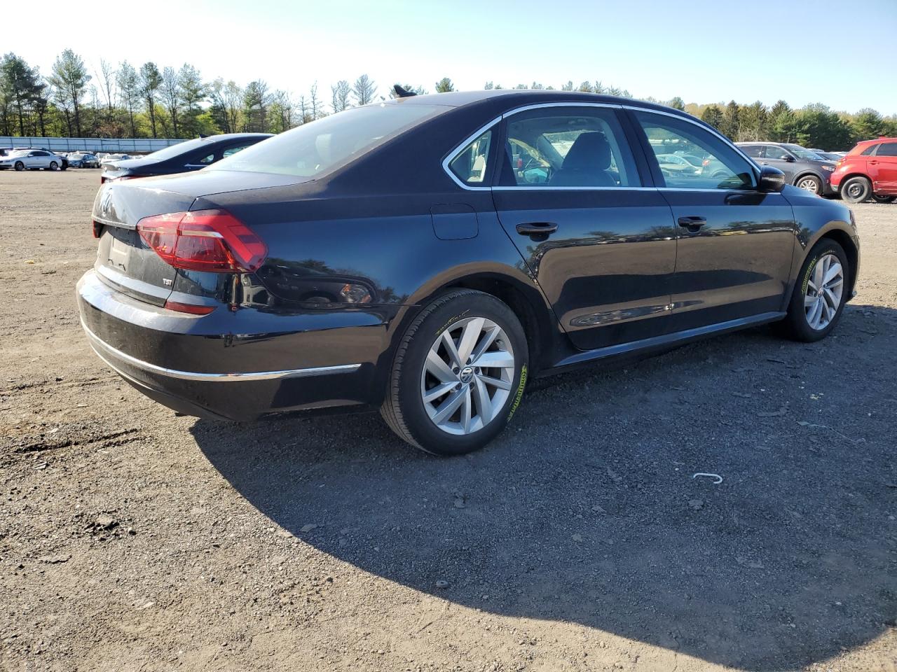 1VWBA7A31JC019452 2018 Volkswagen Passat Se