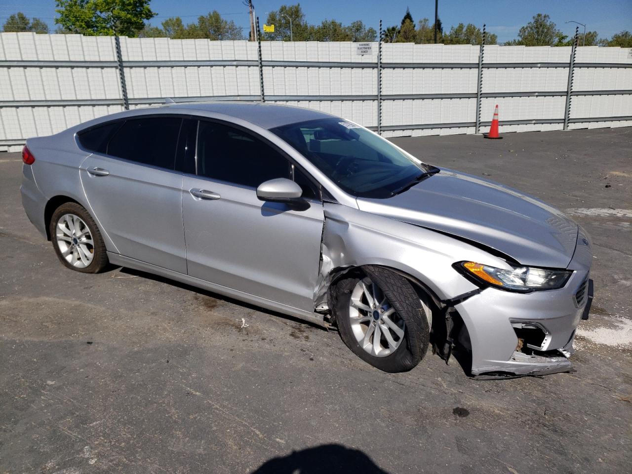 3FA6P0HD9KR135810 2019 Ford Fusion Se