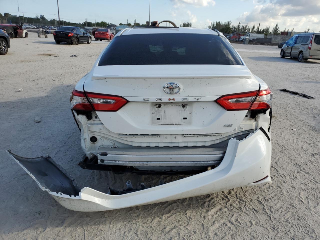 JTNB11HK6J3070826 TOYOTA CAMRY 2018