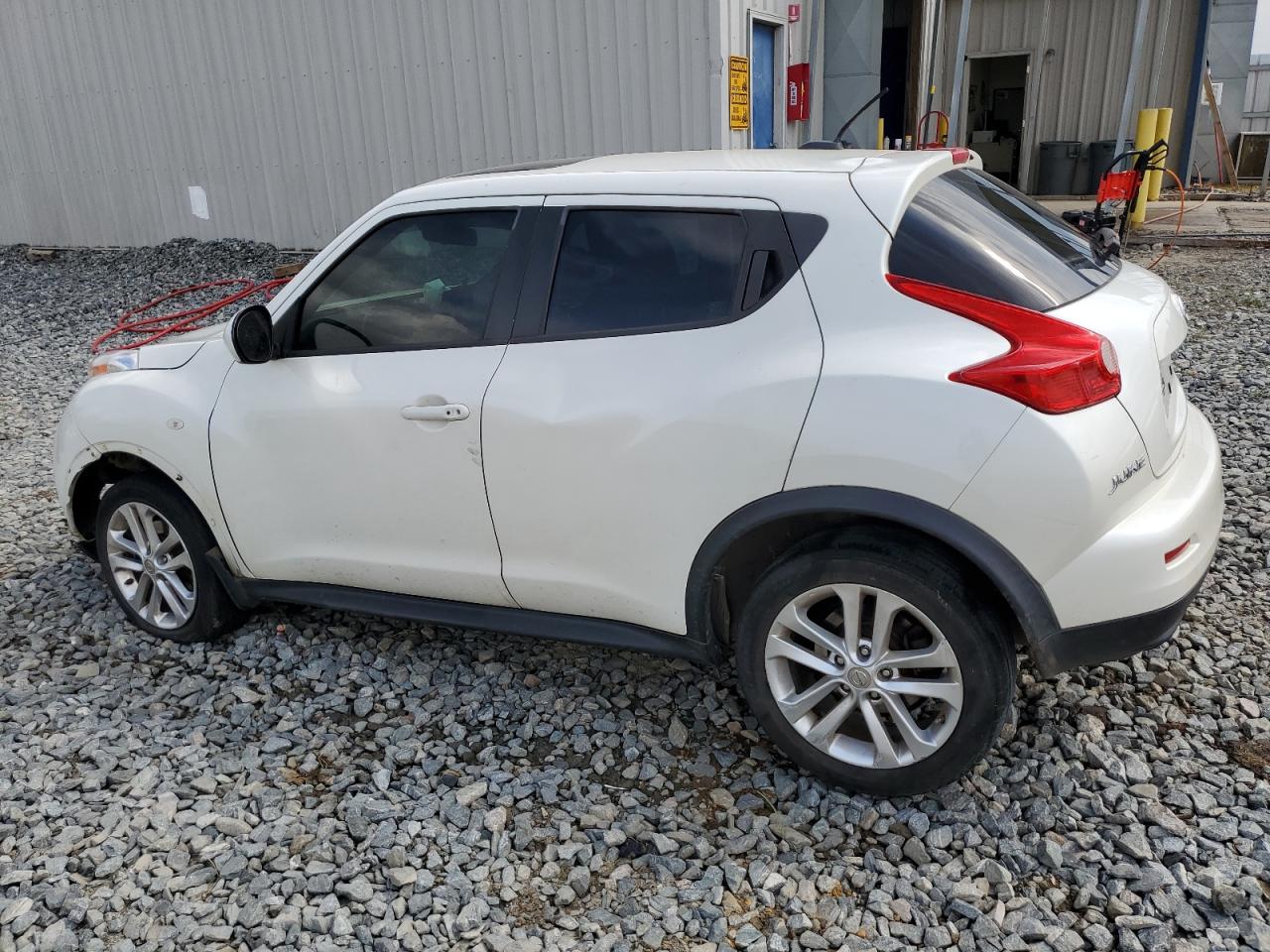 2014 Nissan Juke S vin: JN8AF5MR8ET452216