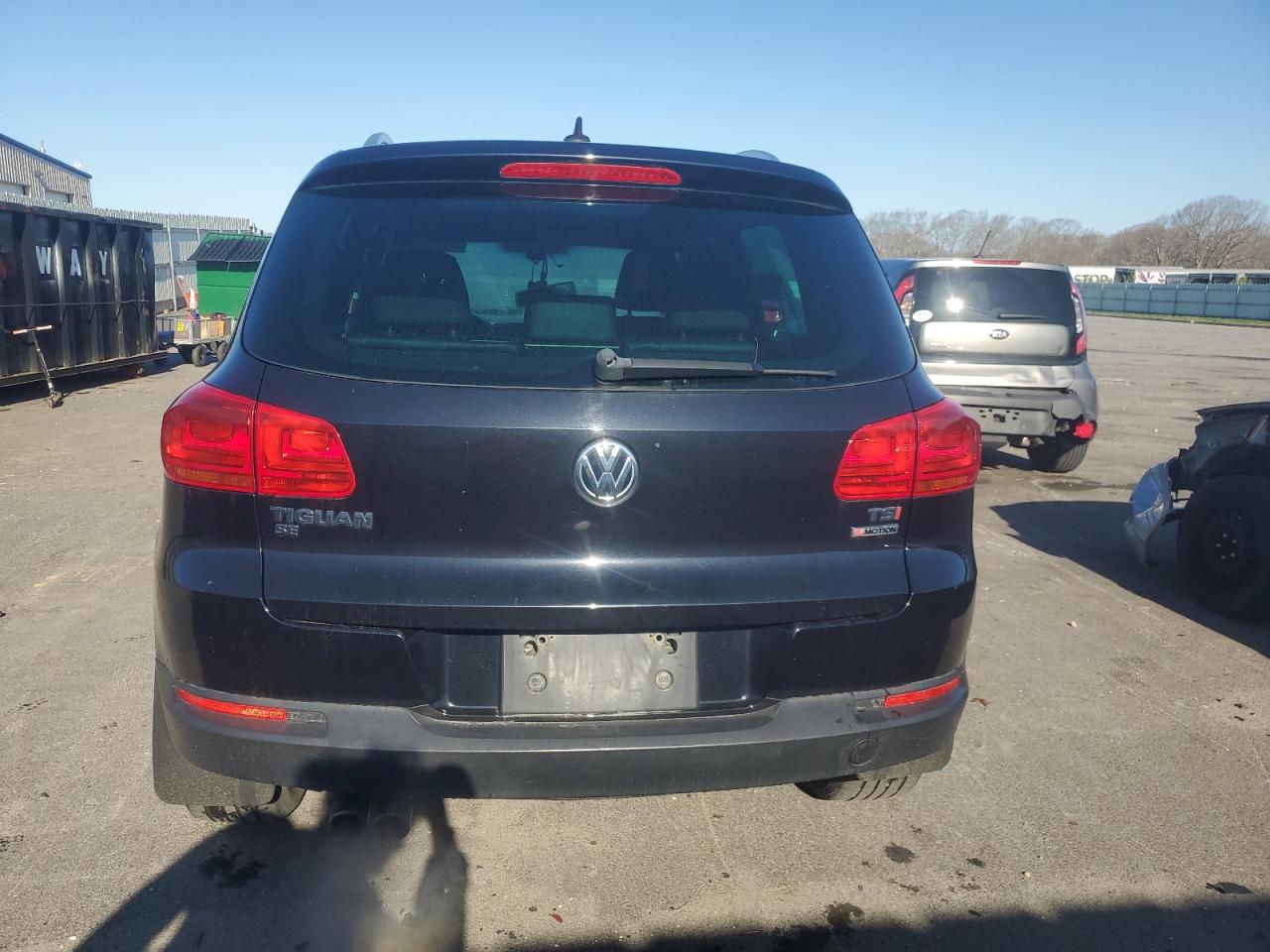 WVGBV7AX9GW516603 2016 Volkswagen Tiguan S