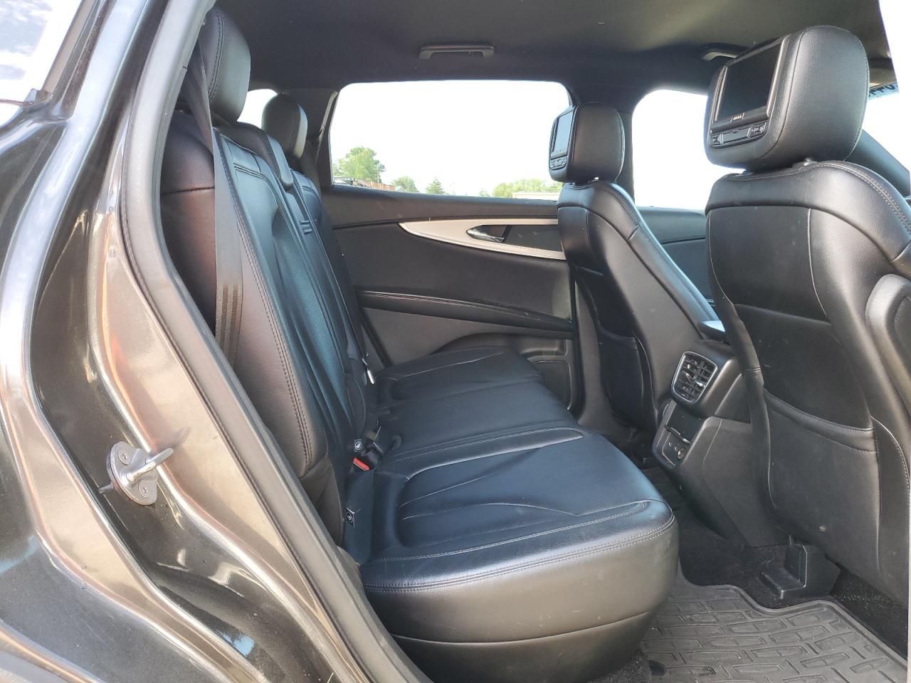 2LMPJ6JR0HBL37631 2017 Lincoln Mkx Premiere