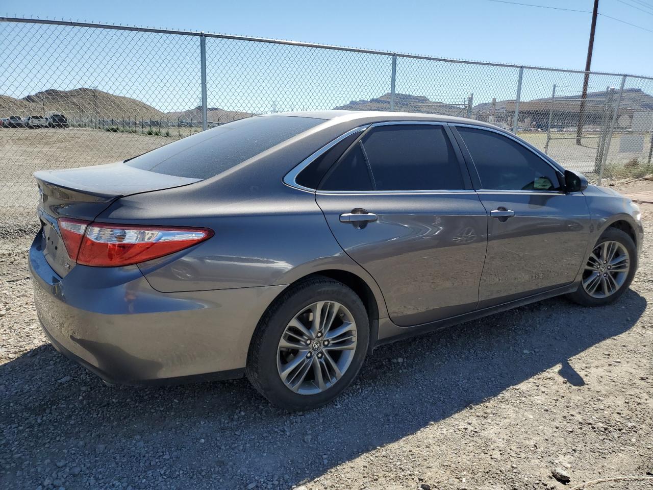 2016 Toyota Camry Le vin: 4T1BF1FK4GU187232