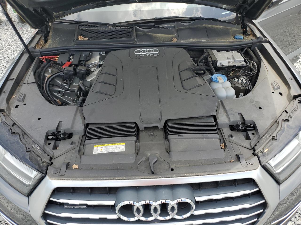 WA1LAAF79HD005121 2017 Audi Q7 Premium Plus