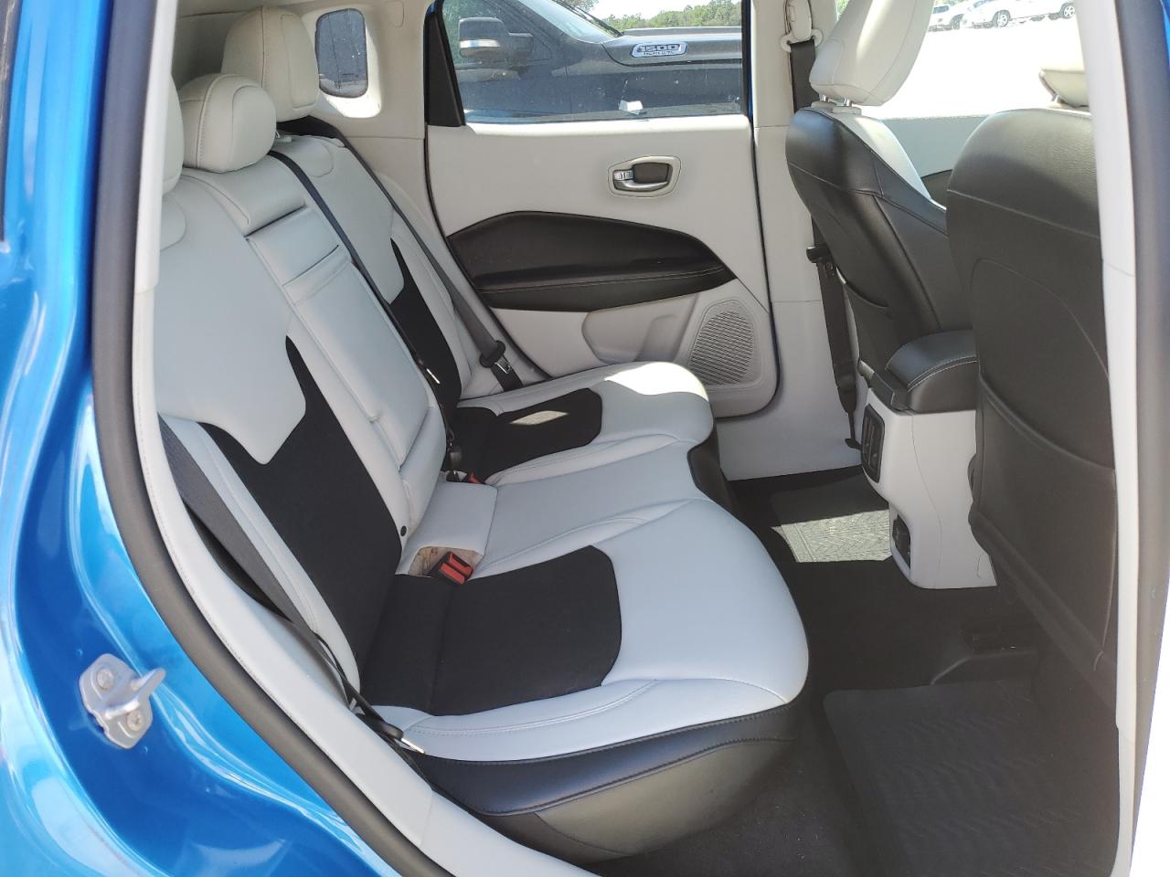 3C4NJDBB8JT222184 2018 Jeep Compass Latitude