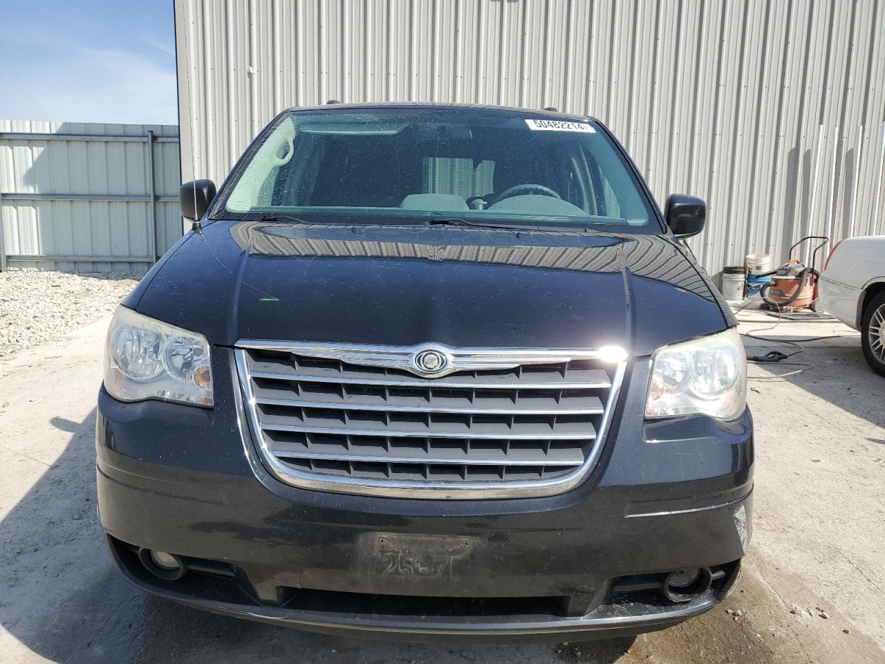 2A4RR5D16AR266508 2010 Chrysler Town & Country Touring