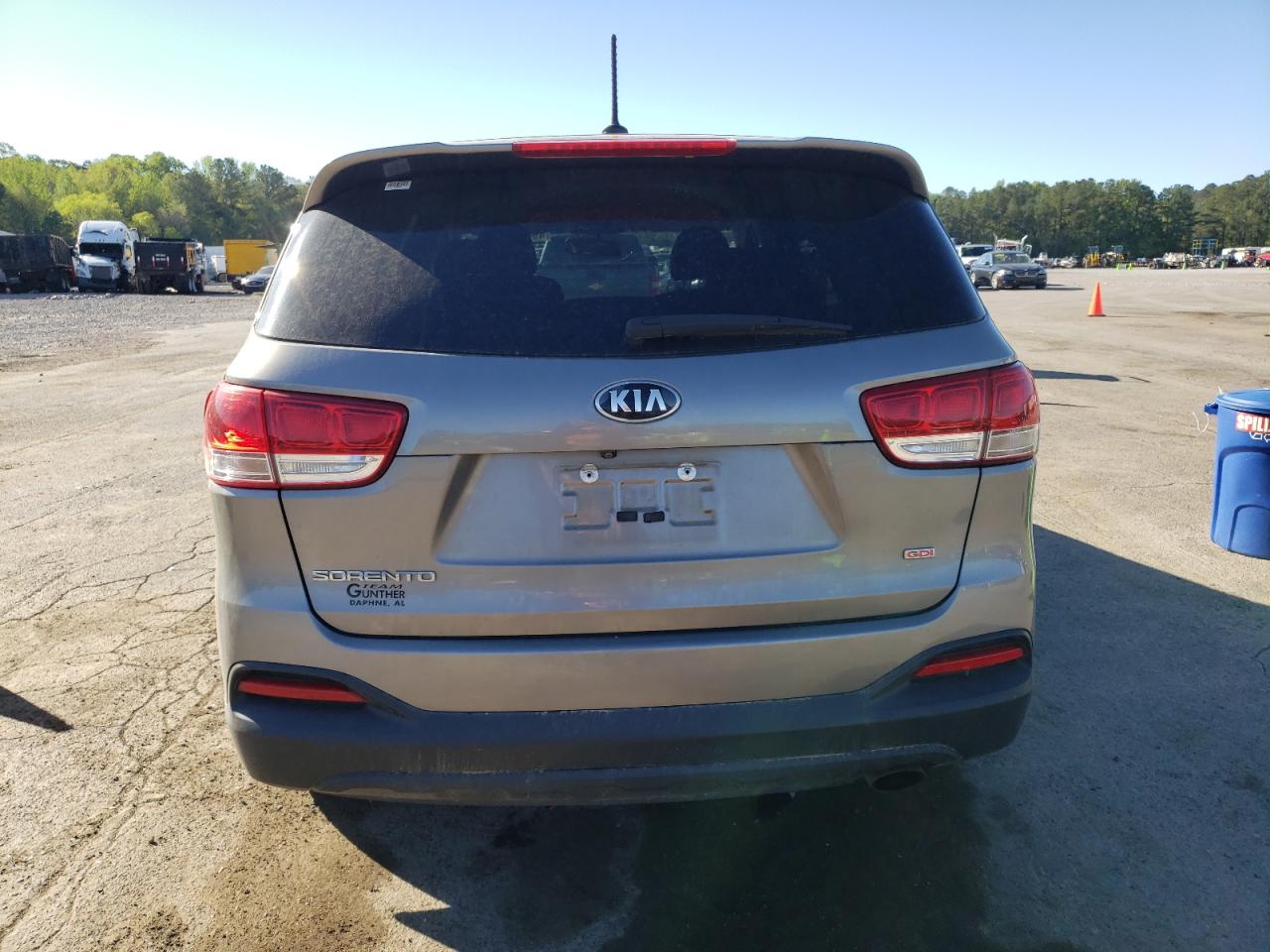 2018 Kia Sorento Lx vin: 5XYPG4A30JG415177