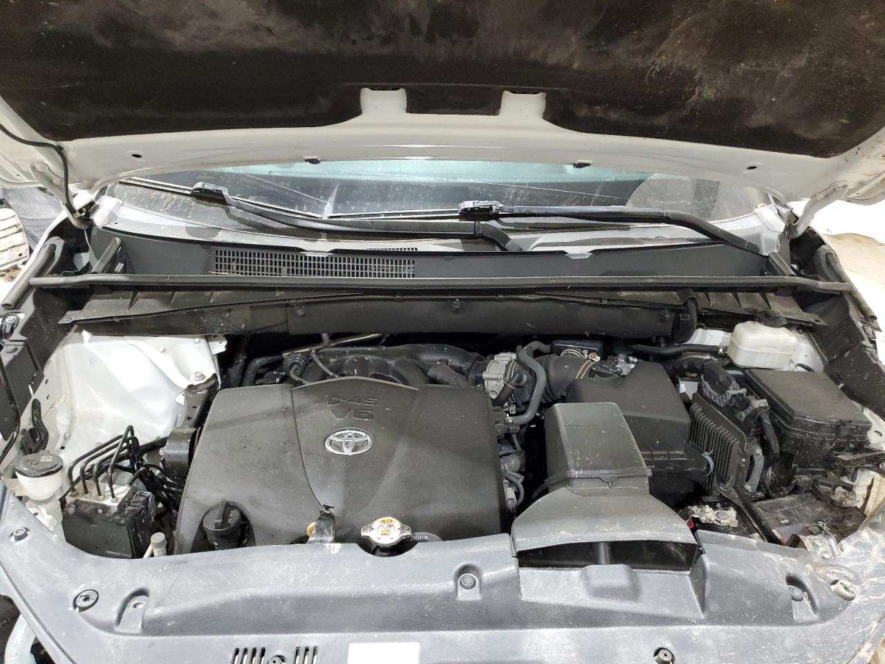 5TDJZRFHXKS624691 TOYOTA HIGHLANDER 2019