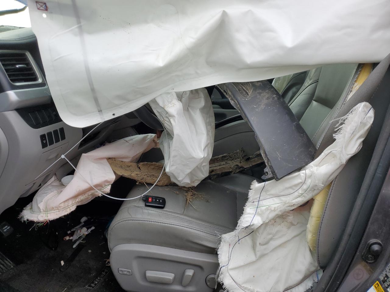 5TDJKRFH4GS250803 TOYOTA HIGHLANDER 2016