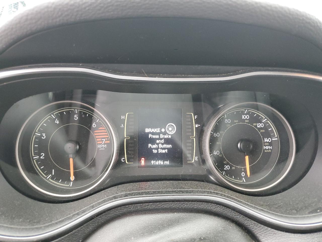 1C4PJMLB2KD397576 2019 Jeep Cherokee Latitude Plus