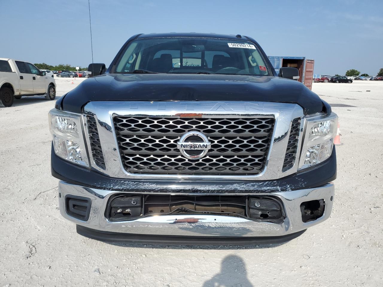 1N6AA1E67JN524042 2018 Nissan Titan Sv