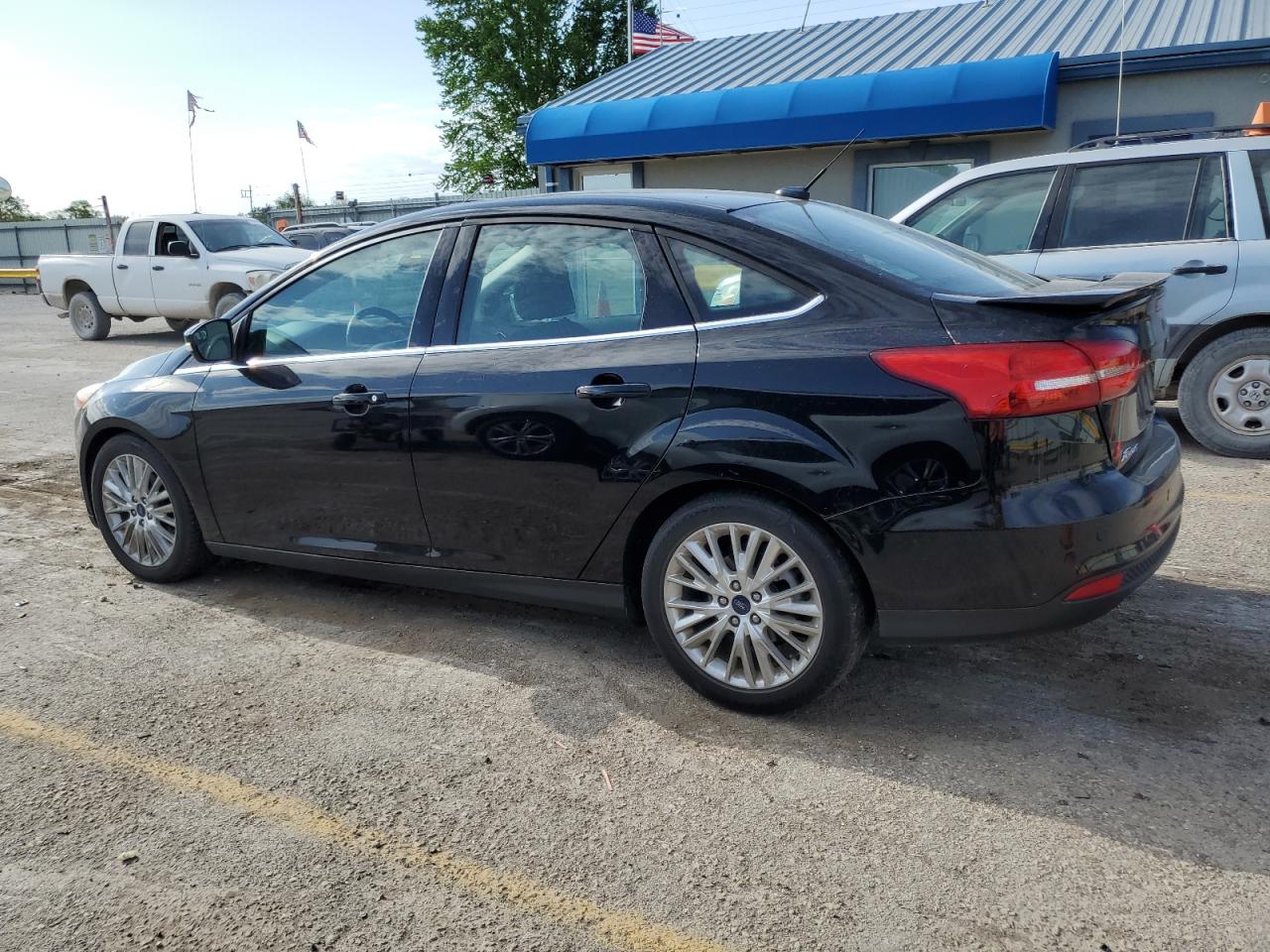 1FADP3J28HL237270 FORD FOCUS 2017