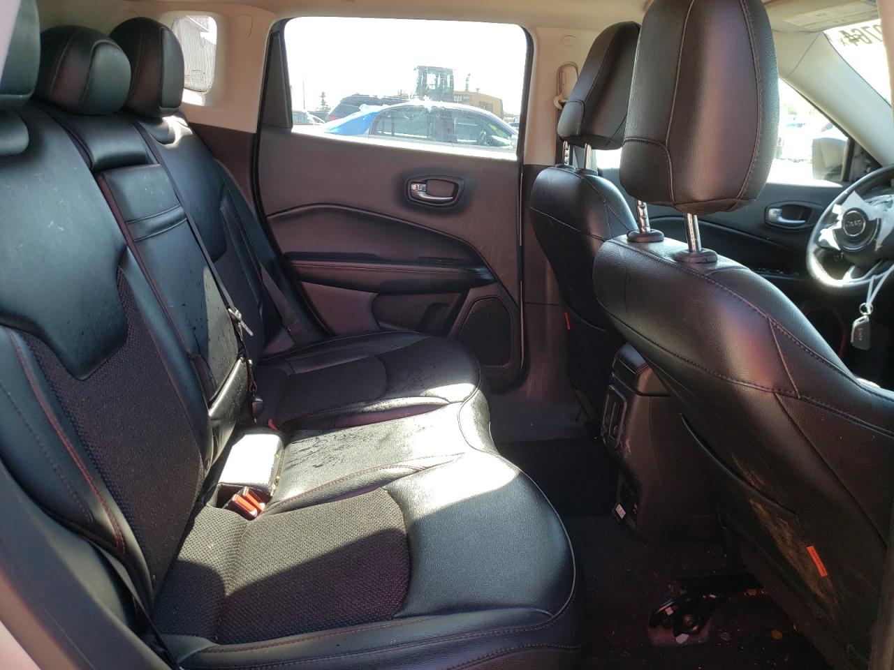 3C4NJDDB2KT688417 2019 Jeep Compass Trailhawk