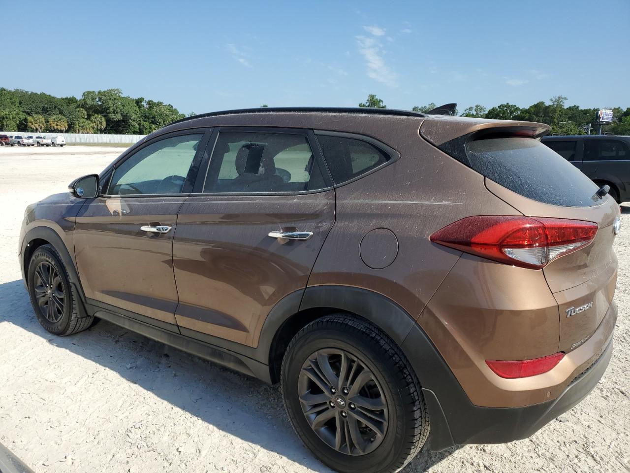 2016 Hyundai Tucson Limited vin: KM8J33A27GU124150