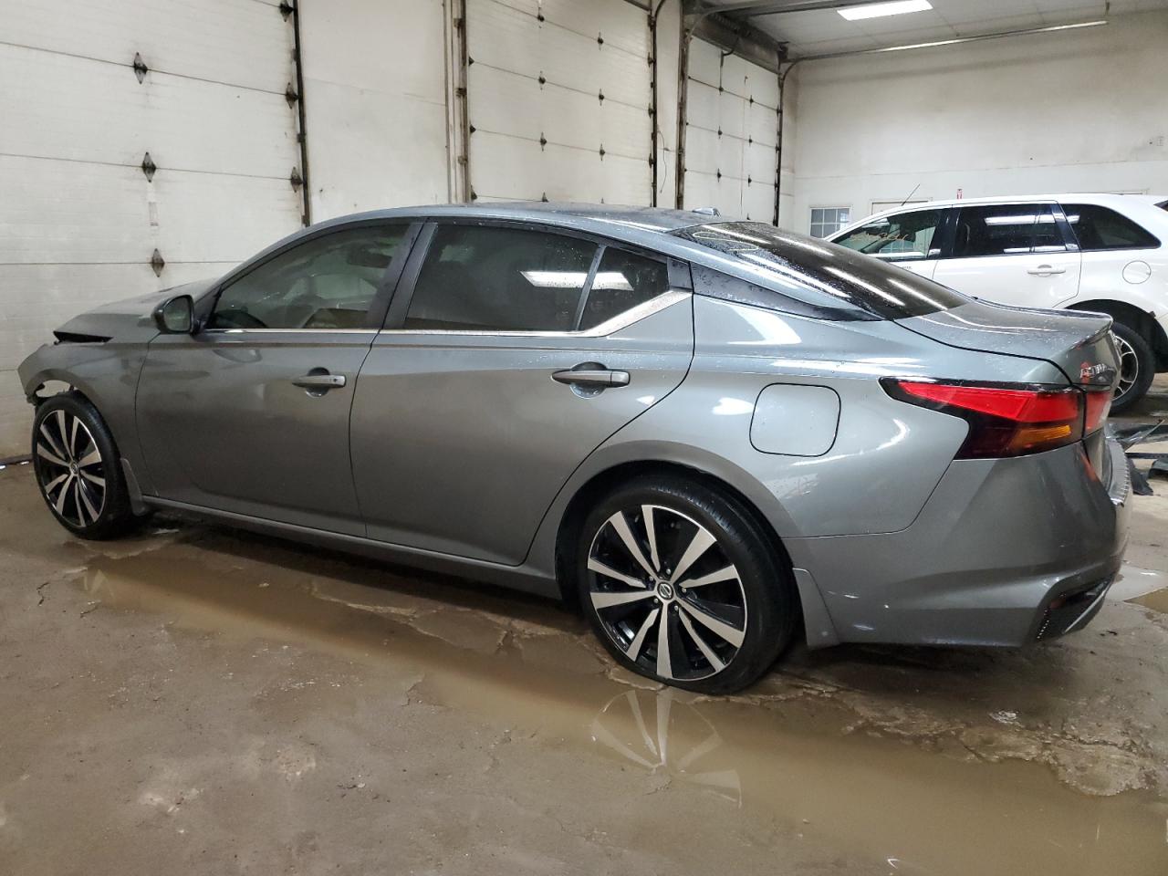 2020 Nissan Altima Sr vin: 1N4BL4CV7LC273895